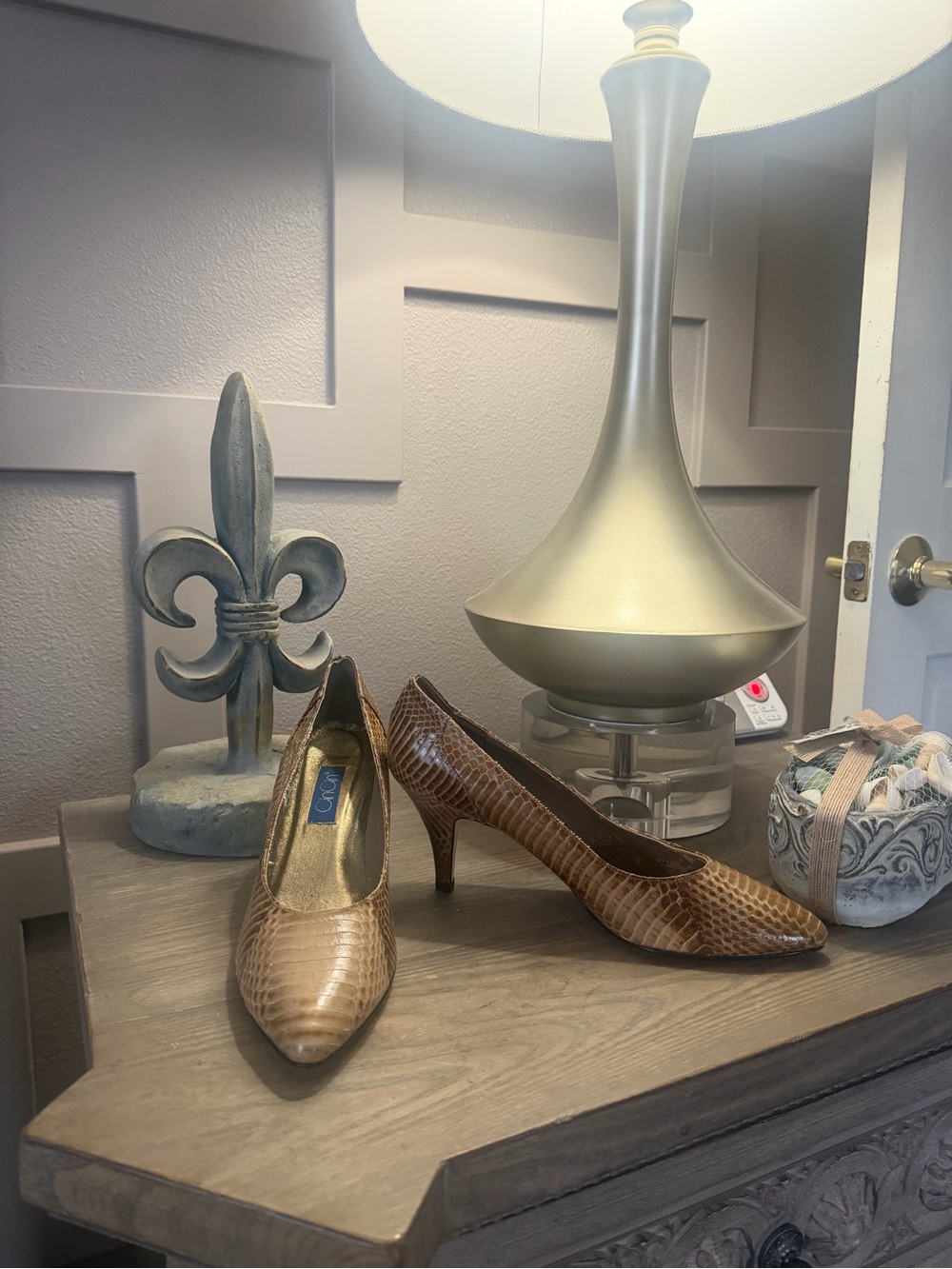 Snake skin pumps - Picture 1 of 5